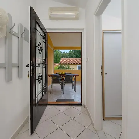 Appartement Schoene 6 By Interhome Štinjan