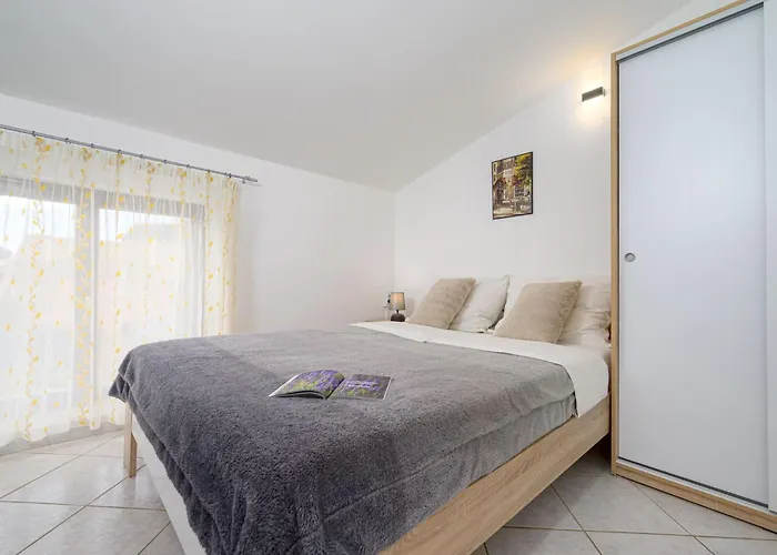 Schoene 6 By Interhome * Štinjan