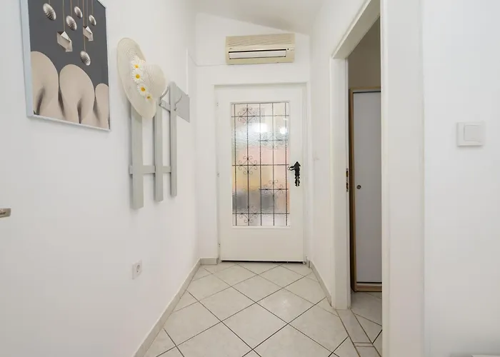 Schoene 6 By Interhome * Štinjan