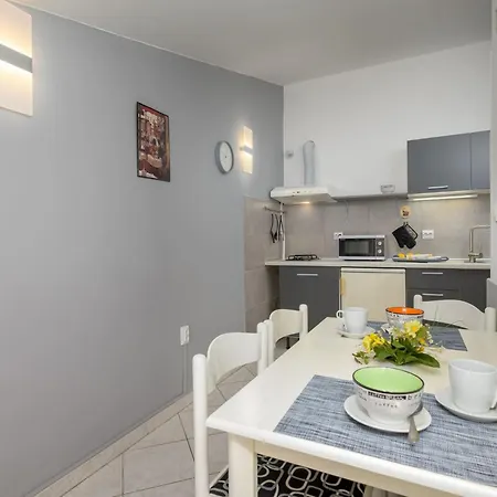 Schoene 6 By Interhome Štinjan