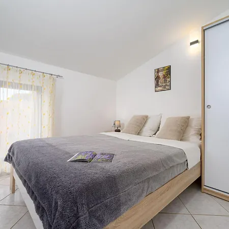 Schoene 6 By Interhome * Štinjan