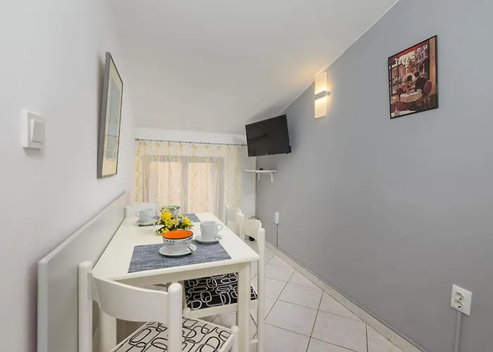 Apartment Schoene 6 By Interhome Stinjan